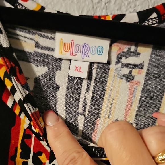 📢5 For $20 LuLaRoe Black and Red Sheath Dress Casual High Low - Picture 2 of 6